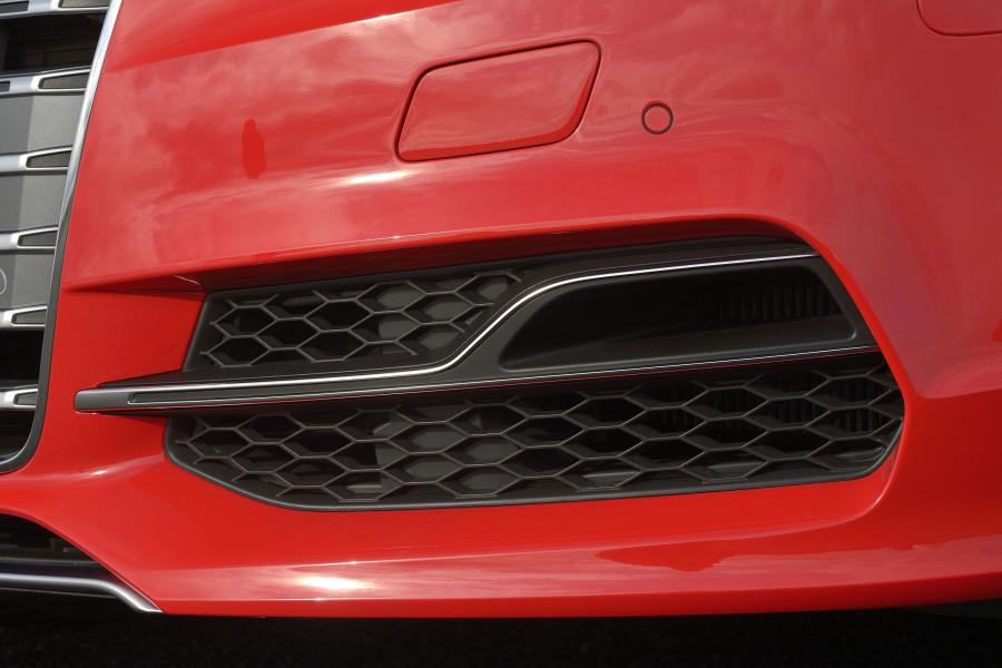 Детали экстерьера Audi S3 Sedan (8V) 2013 года  (UK) (фото 29 из 53)